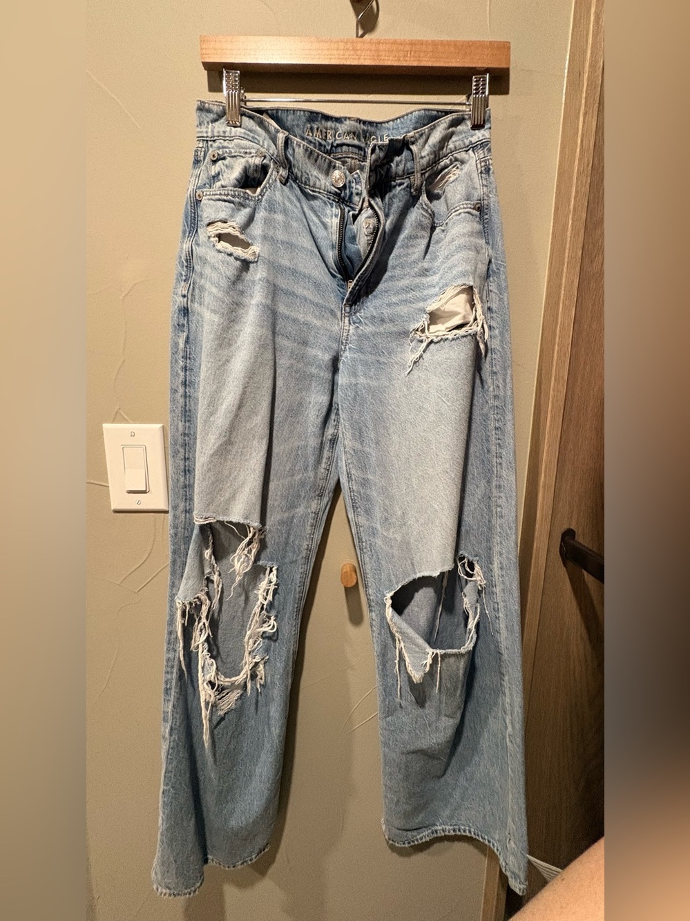 American Eagle Light Wash Distressed High-Rise Jeans